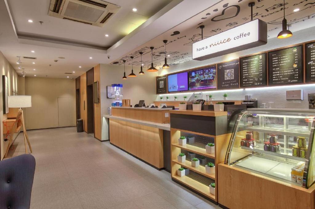 Hanting Hotel Ningbo Tian Yi Square Newbranch מראה חיצוני תמונה